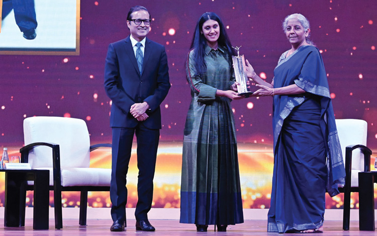 HCLTech Chairperson, Roshni Nadar Malhotra, received The Economic Times Lifetime Achievement Award on behalf of HCLTech Founder and Chairman Emeritus, Shiv Nadar, from Nirmala Sitharaman, Minister of Finance, Government of India.