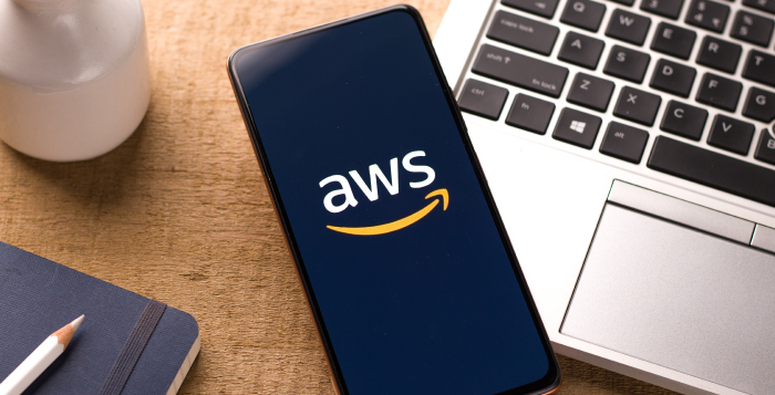 An AWS guide: Ensure successful transformation by getting cloud adoption right Banner