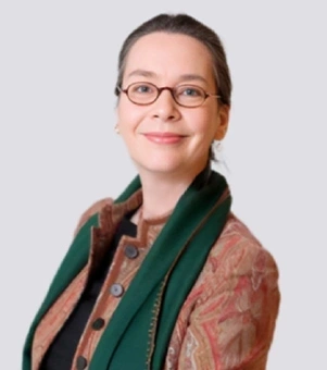 Dr. Victoria Ossadnik