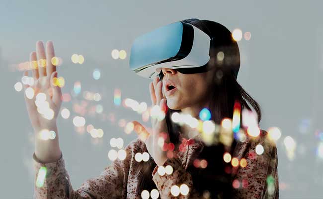 BRINGING DIGITAL TO LIFE