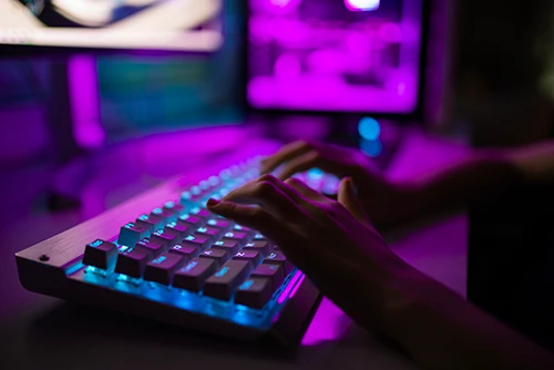 Is a contract enough to establish trust in IT sourcing?