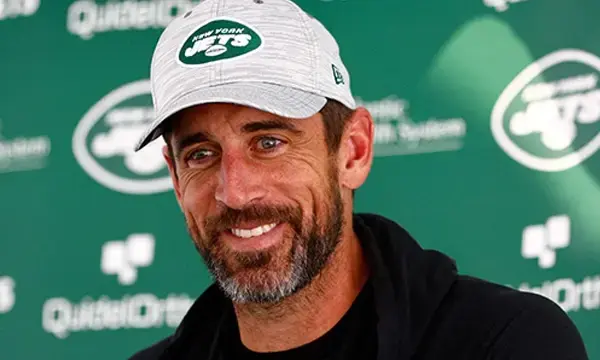 OFFICIAL | Jets Acquire QB Aaron Rodgers From Green Bay Packers