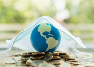 Sustainability in insurance: Weighing possibilities and responsibilities